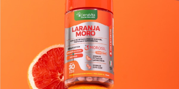 Pote sobre fundo laranja